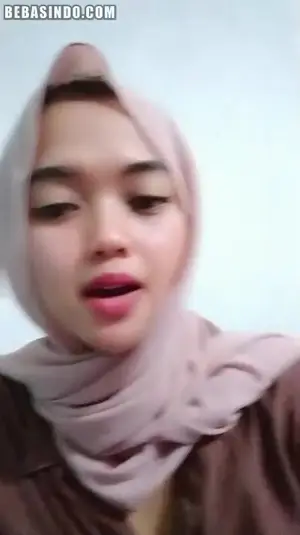 Bokep Ukhti Hijabers Cantik Remas Buah Dada Live Bokep Ukhti Hijabers Cantik Remas Buah Dada Live